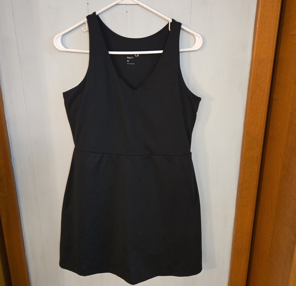 GAPFit Black V-Neck Sleeveless A-Line Dress